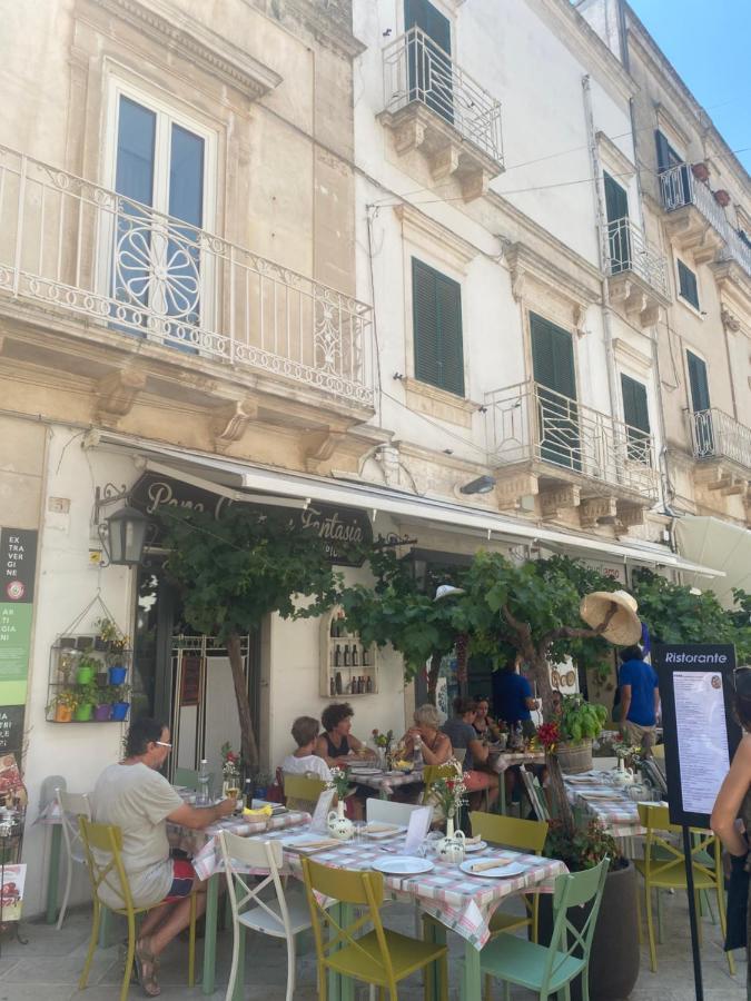Palazzoliva - Luxury Boho Chic Guest House In The Historic Heart Of Martina Franca Bagian luar foto