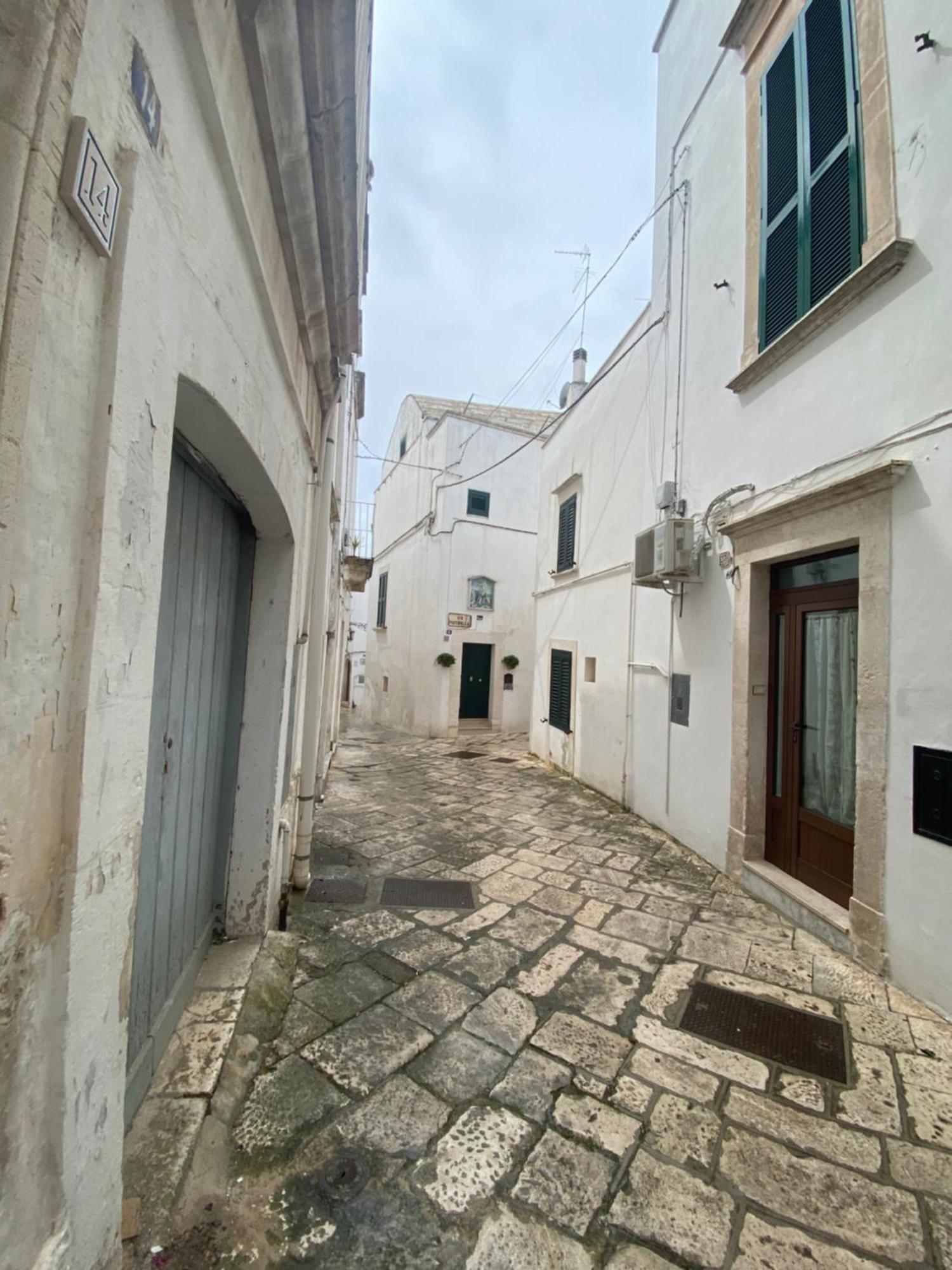 Palazzoliva - Luxury Boho Chic Guest House In The Historic Heart Of Martina Franca Bagian luar foto