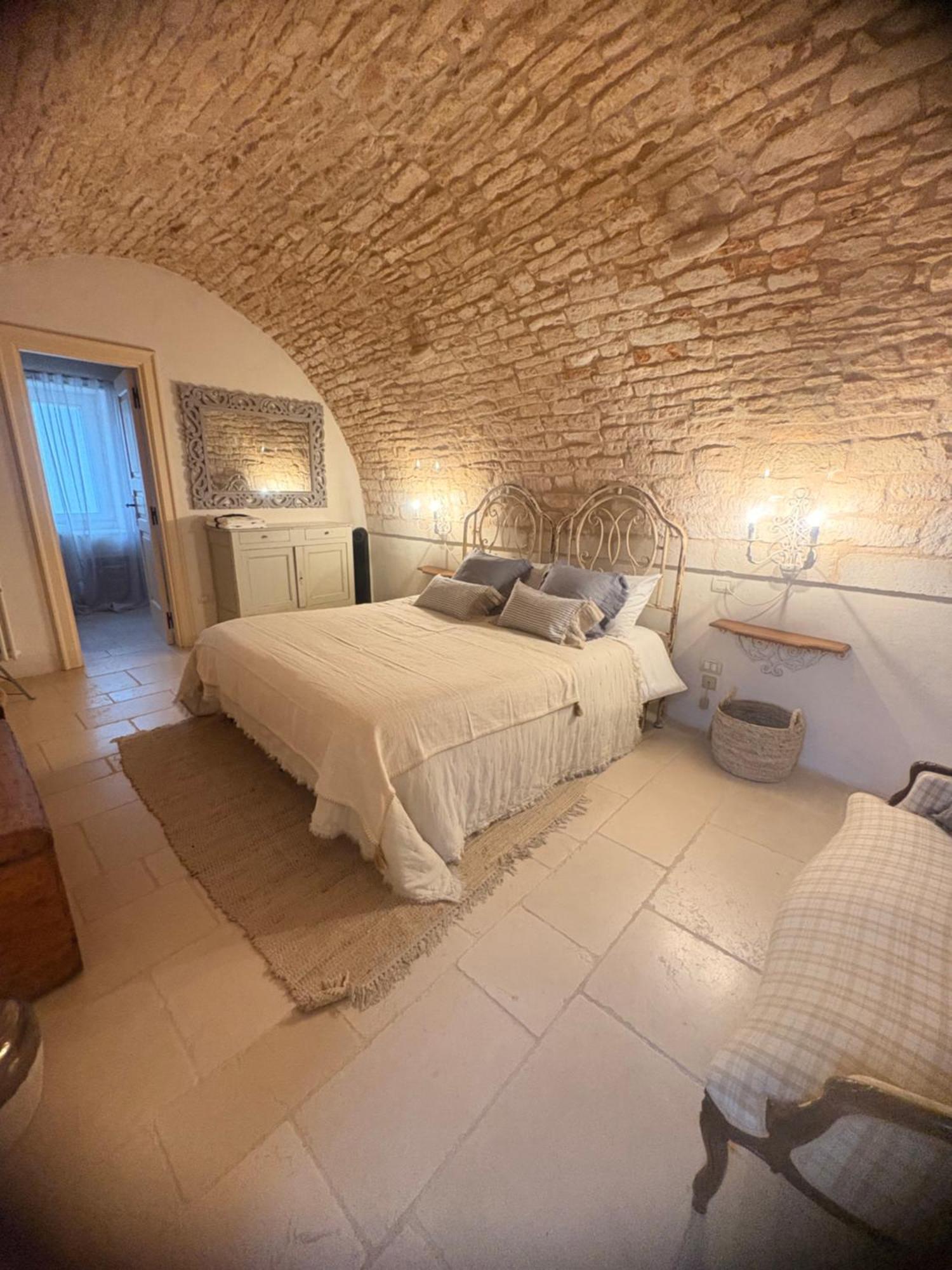 Palazzoliva - Luxury Boho Chic Guest House In The Historic Heart Of Martina Franca Bagian luar foto